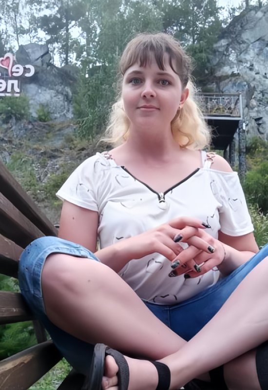 Daria • 33 • Russie