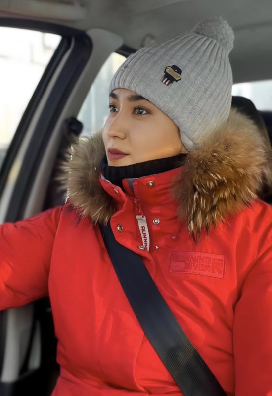 Marinka • 27 • France