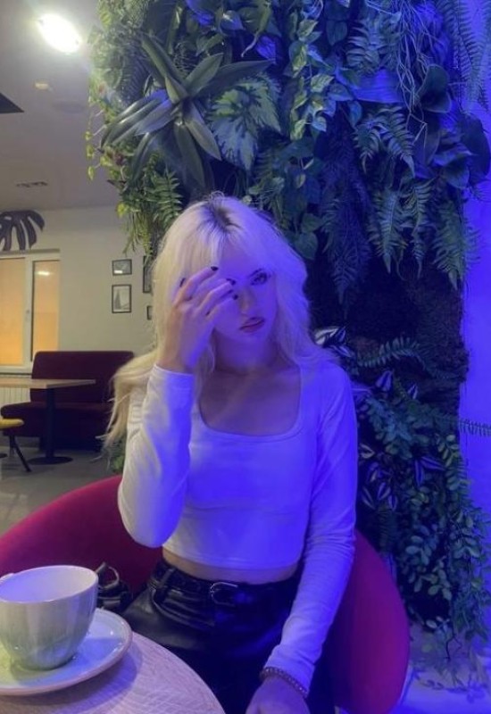 Macha • 25 • Russia