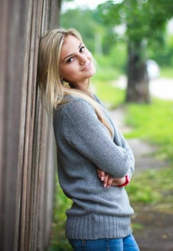 Olga • 30 • Russia