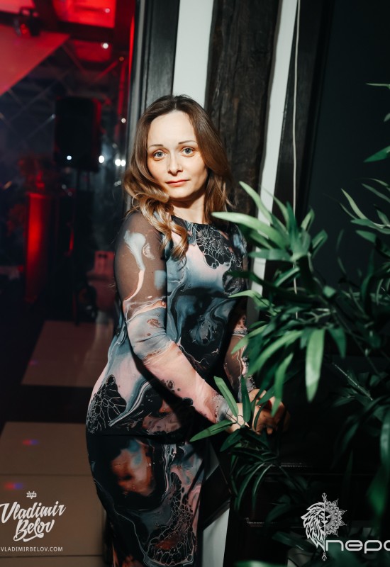 Elena • 43 • Russia