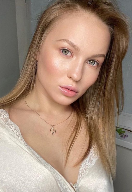 Kristina • 37 • Russia