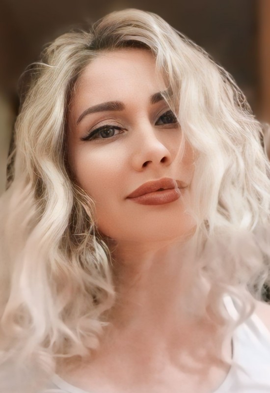 Natalia • 45 • Ukraine