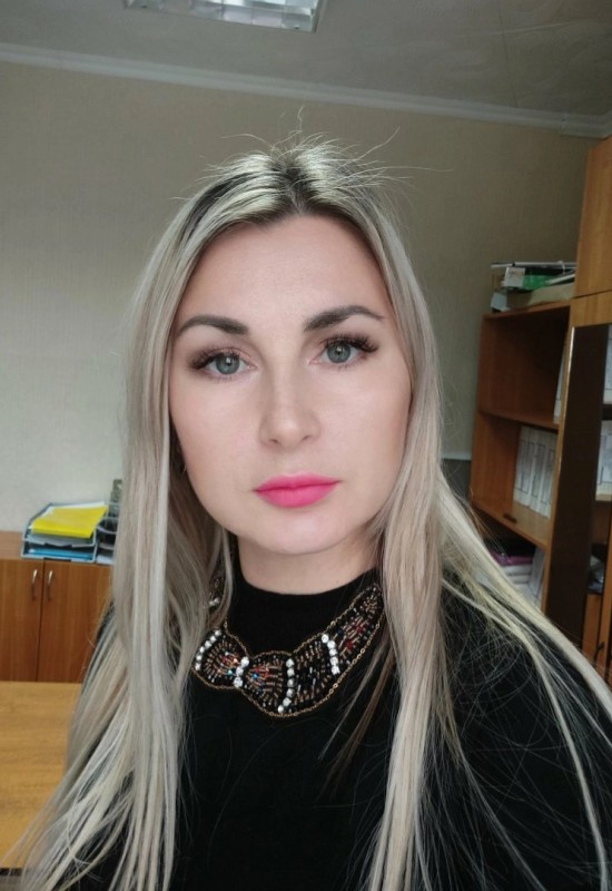 Ekaterina • 43 • Росія