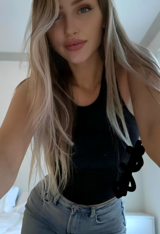 Victoria  • 26 • Ukraine