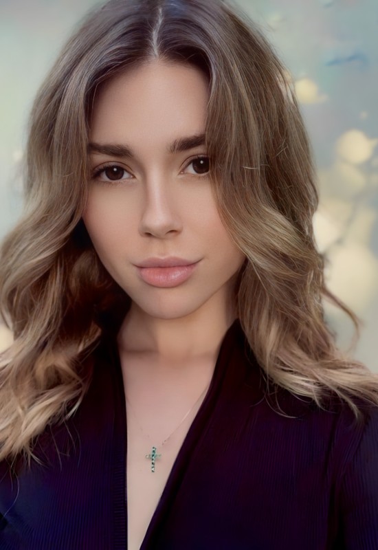 Anna • 25 • Russie