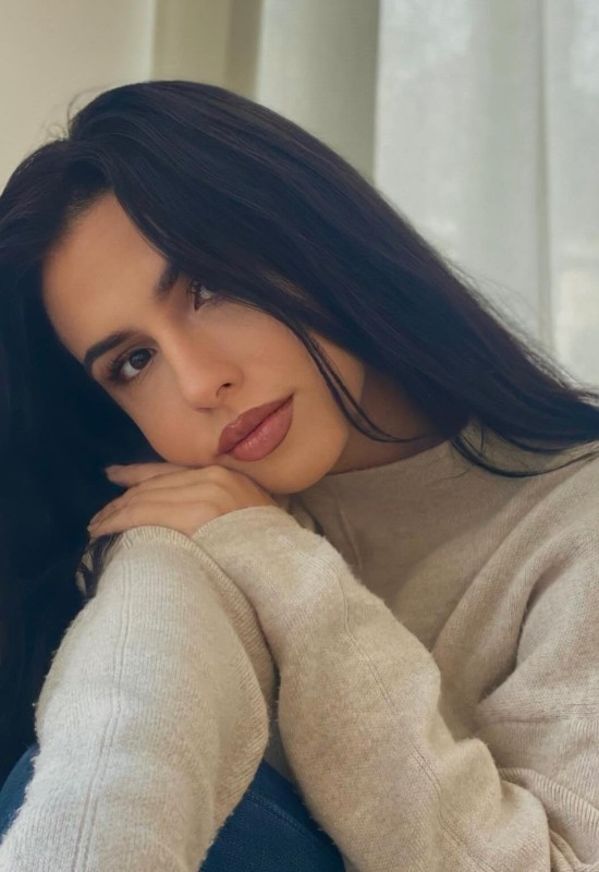 Natasha • 33 • Ukraine