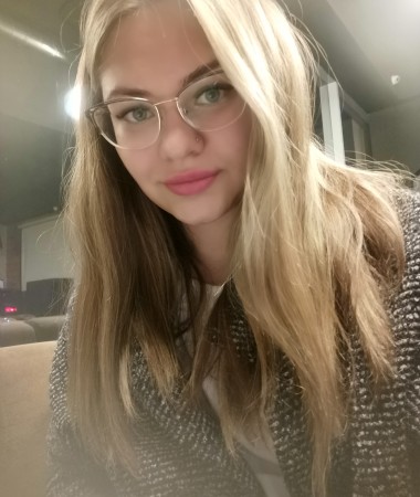 Diana, 26