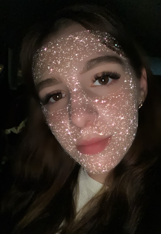 Karina • 24 • Украина