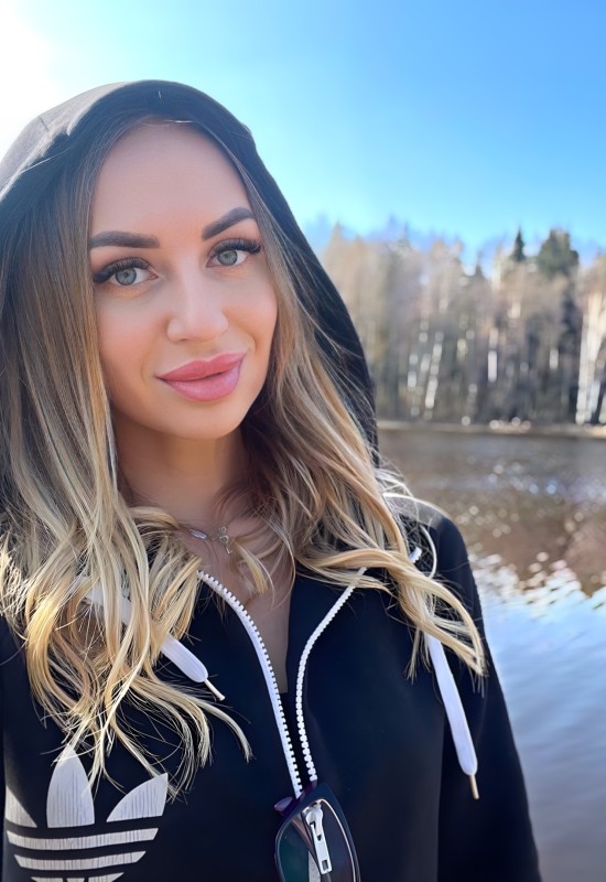 Ekaterina • 42 • Russia