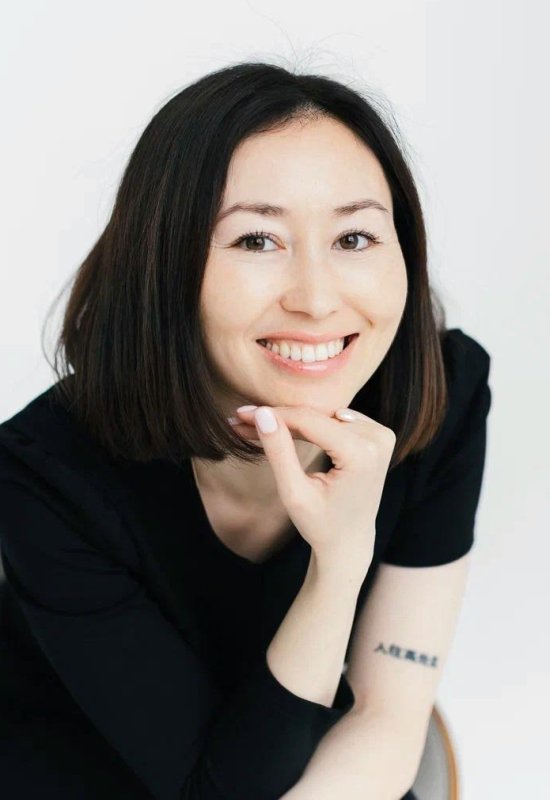 Jane • 39 • Russia