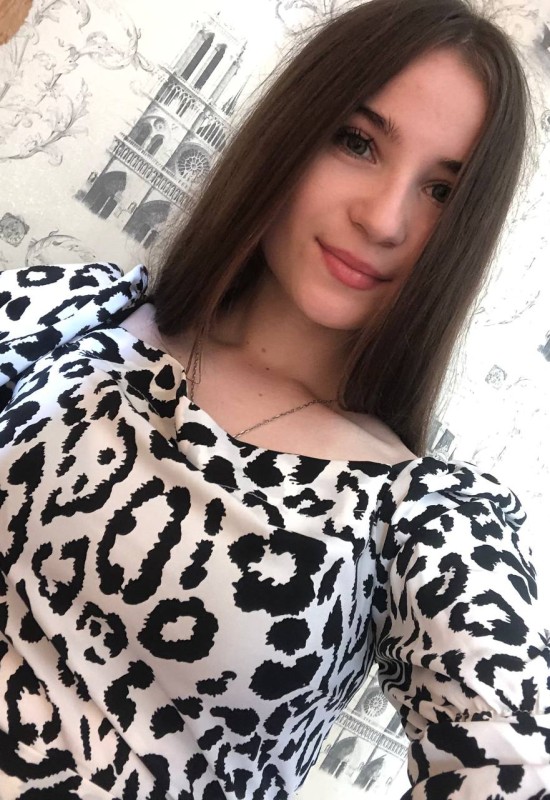 Katya • 22 • Russia