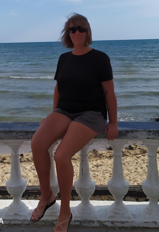 Ekaterina • 50 • Russia