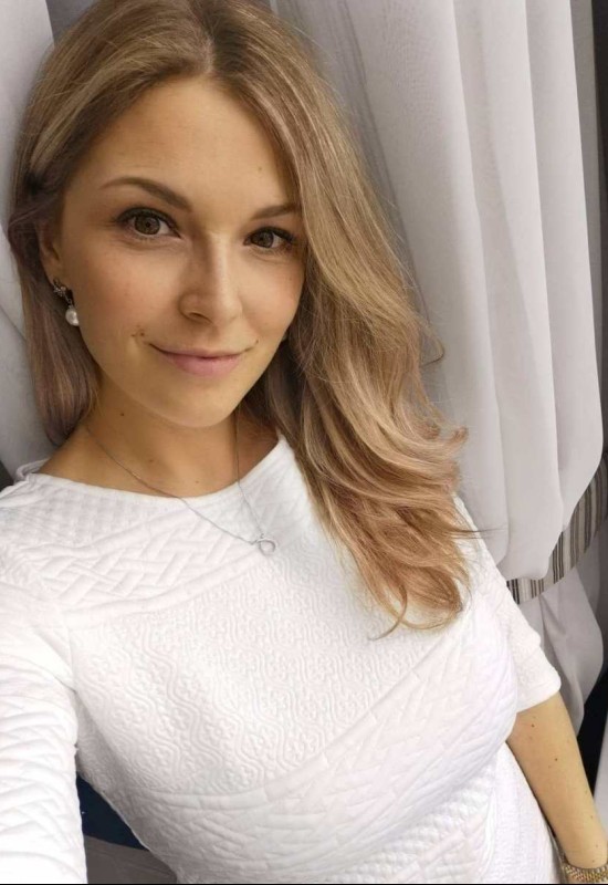 Daria • 36 • Ukraine