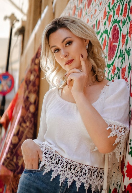 Anastasia • 32 • Espagne