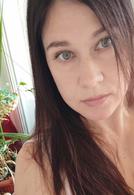 Alena • 42 • Russie