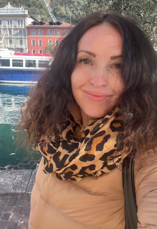 Luiza • 46 • Russie