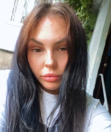 Alina, 33