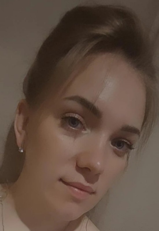 Elena • 35 • Білорусь