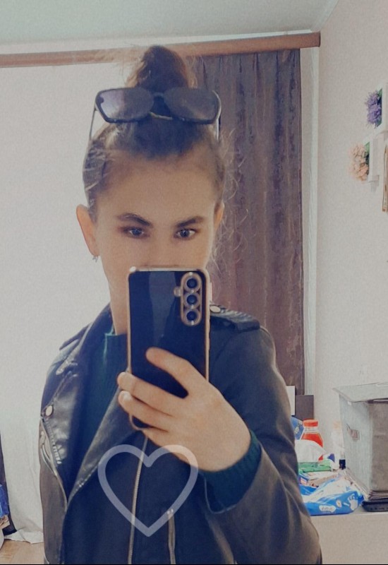 Daria • 32 • Russia