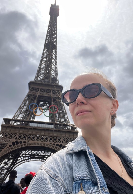 Olga • 41 • Russia