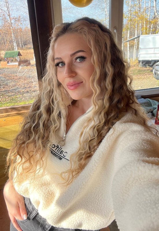 Anna • 32 • Belgique