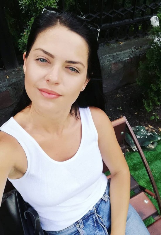 Irina • 36 • Ukraine