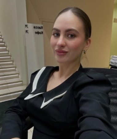 Veronica, 42