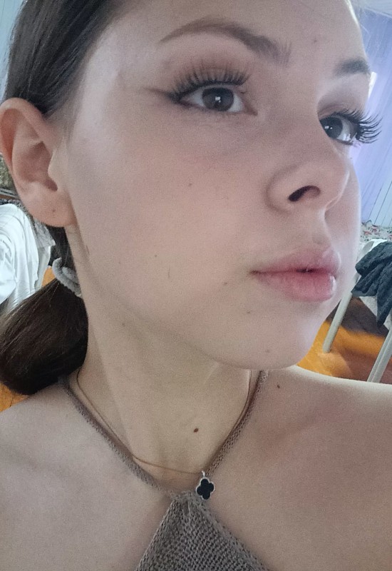 Ksenia • 20 • Russia