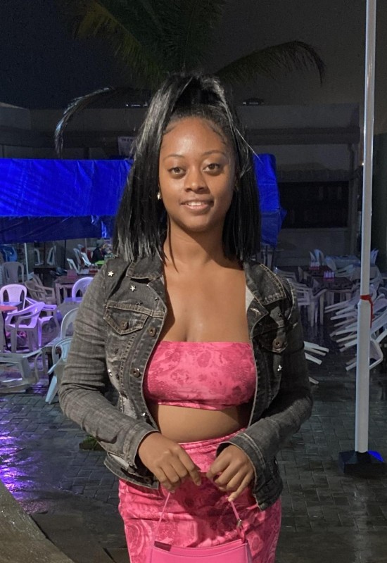 Larissa • 25 • Madagascar