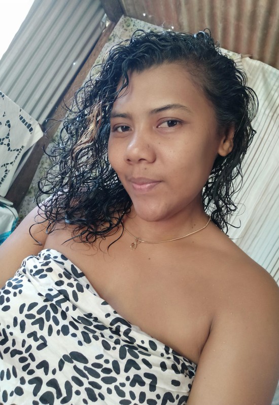 Ornella  • 37 • Madagascar