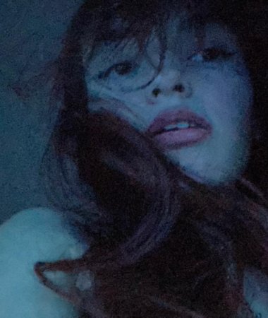 Sofi, 23