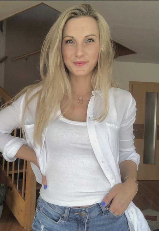 Kristina • 32 • Ukraine 🇺🇦