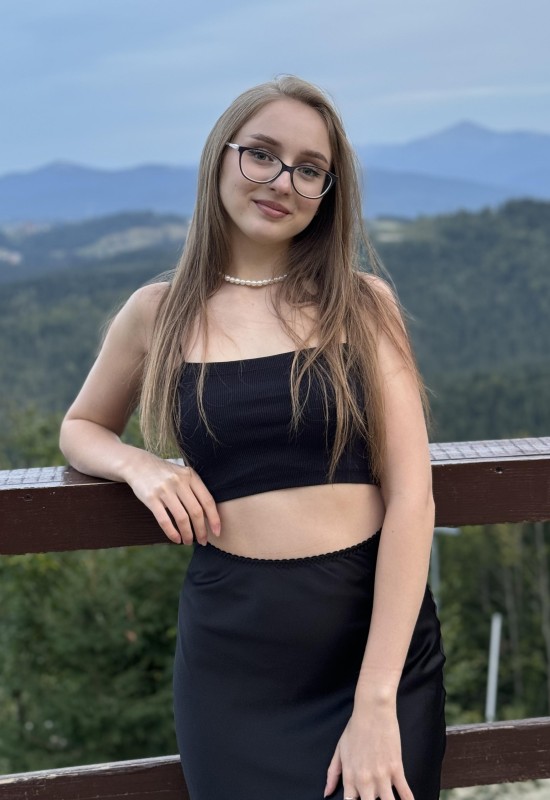Viktoria  • 23 • Україна