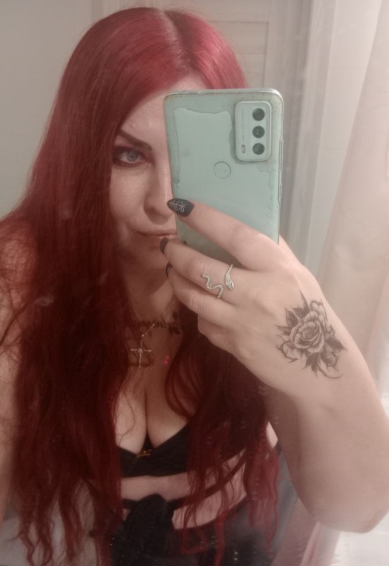 Valentina • 38 • Russia