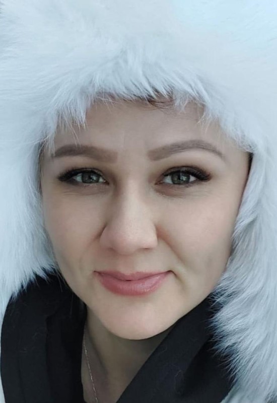 Maria • 45 • Russia