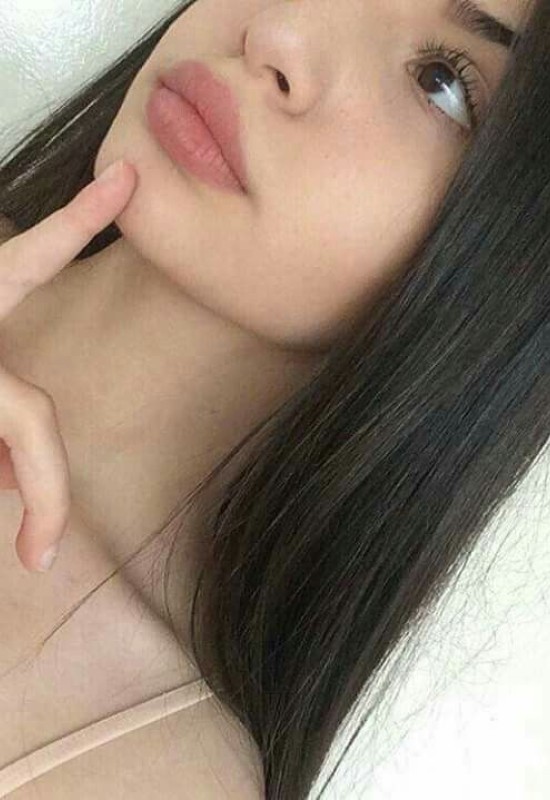 Karina • 27 • Україна