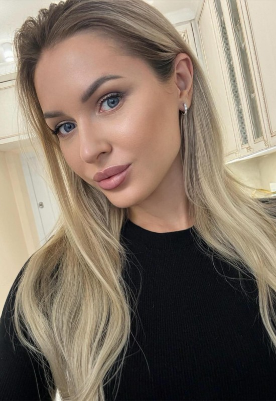 Anastasia  • 33 • Білорусь