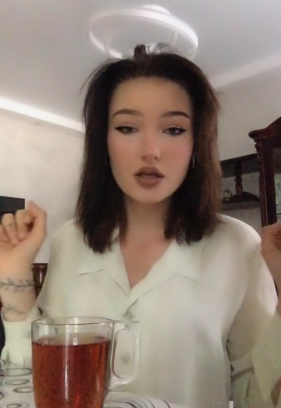 Meg • 25 • Germany