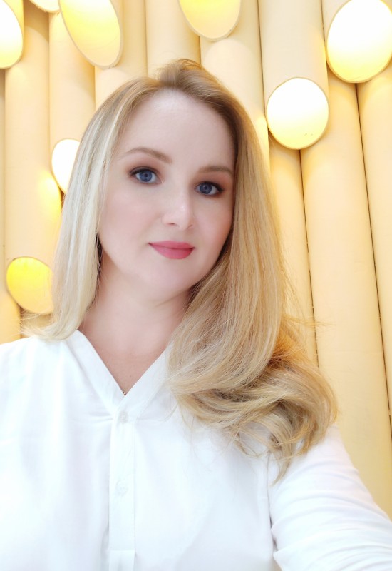 Anna • 46 • Allemagne