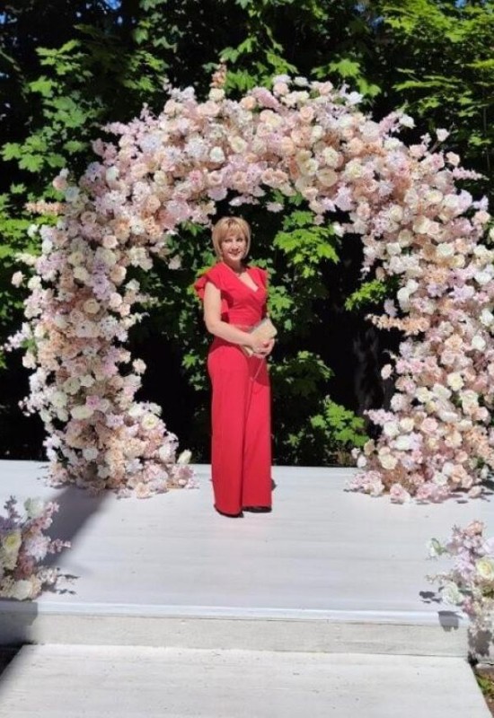 Anna • 48 • Russia