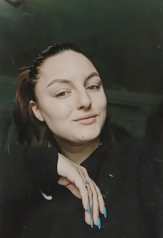 Victoria • 28 • Ukraine