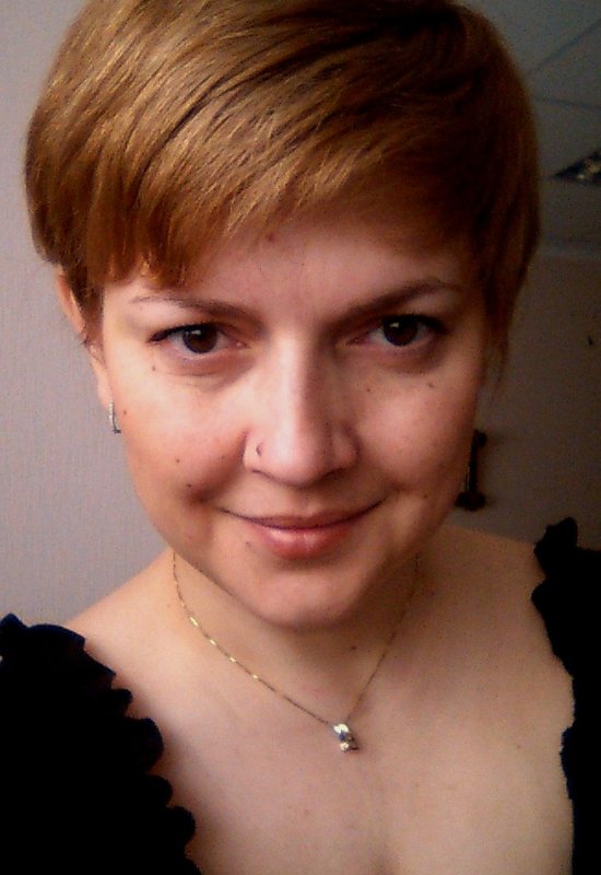 Elena • 53 • Russie