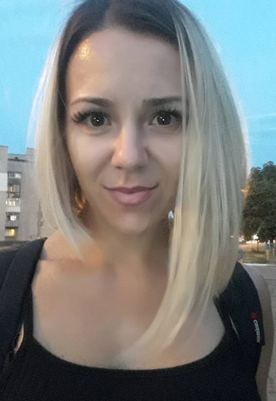 Elena • 38 • Украина