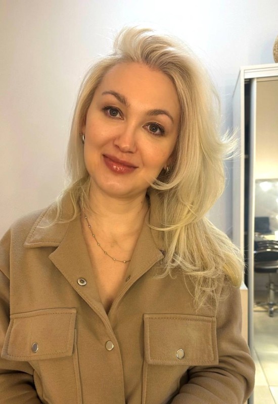 Natali • 45 • Ukraine 🇺🇦