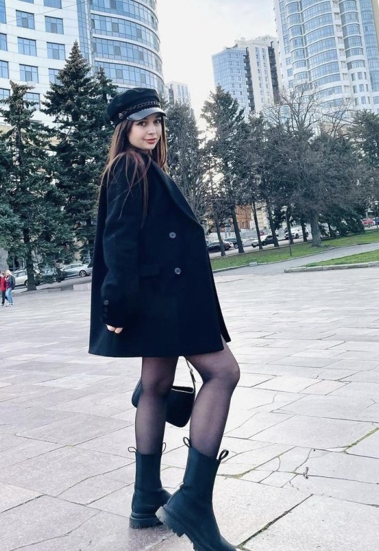 Alina • 27 • Ukraine