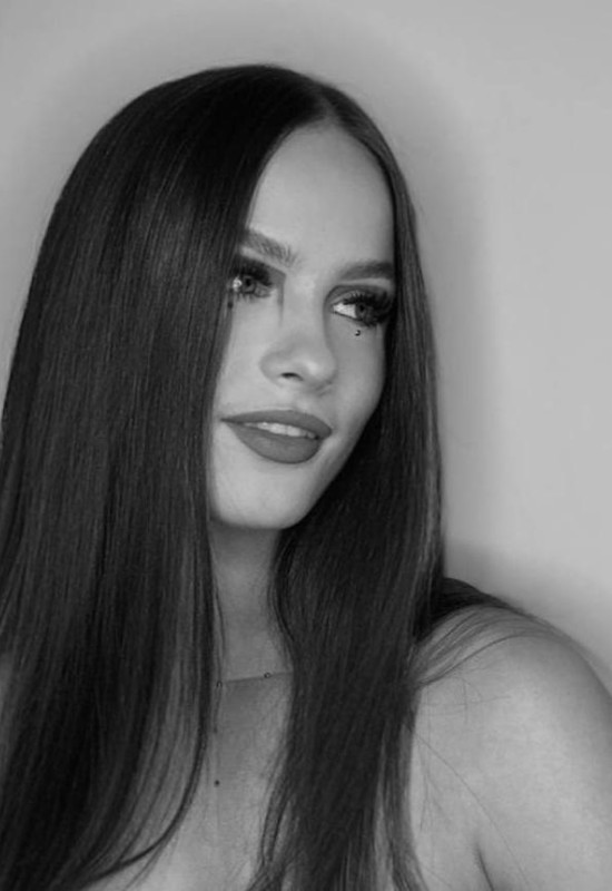 Milana • 20 • Russia