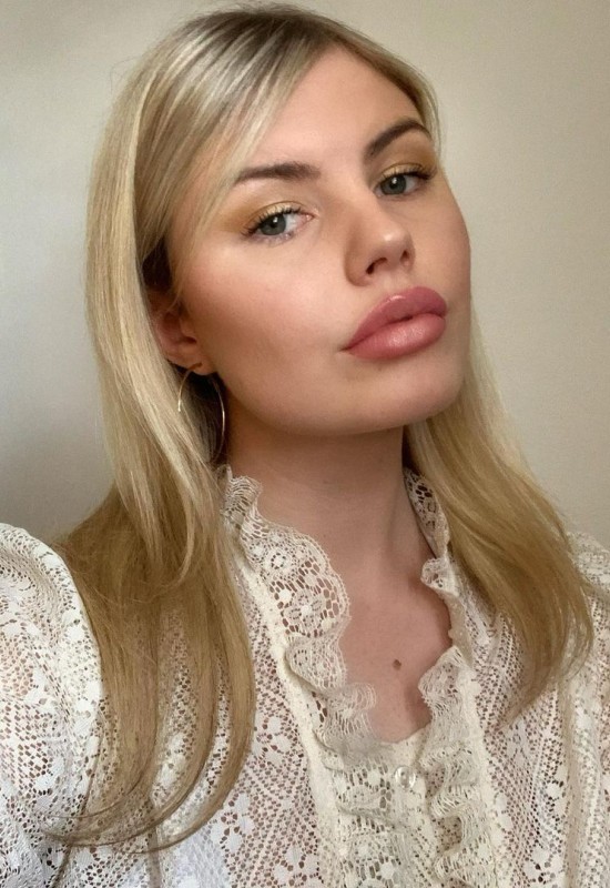 Irina • 39 • Росія