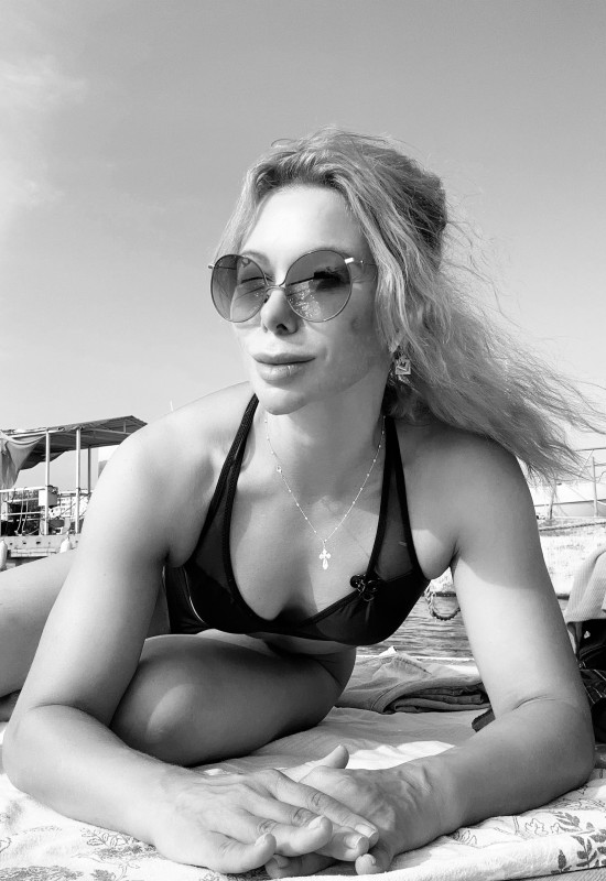 Natalia • 43 • Russia