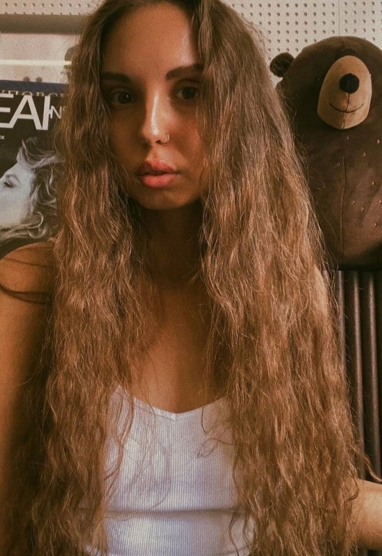 Tanya • 33 • Україна